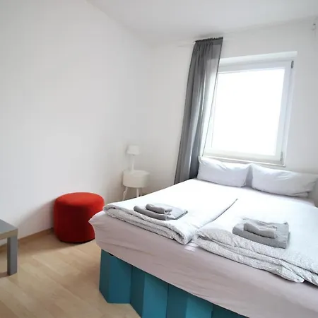 Near Main Station, Bycicle Cellar Homestay